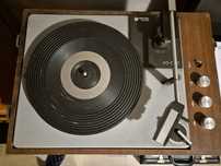 Gramofon z wzmacniaczem WG581F  gratis 10 płyt LP