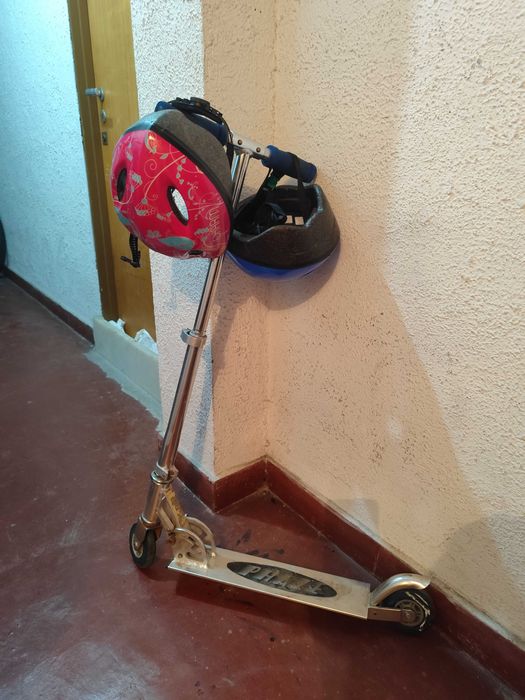 Trotinete maís 2 capacetes com a bike total 50e leva tudo.