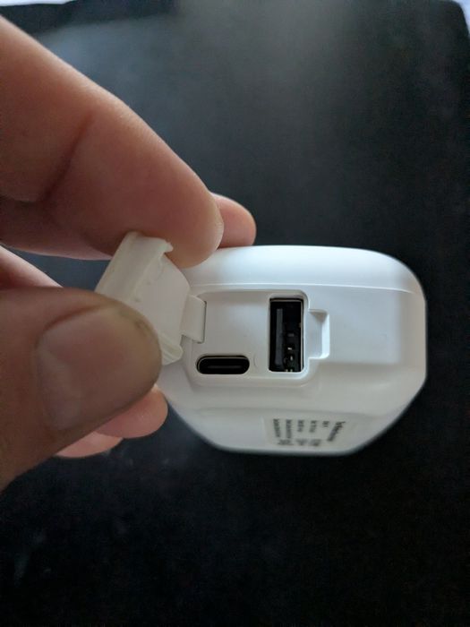 Бездротові bluetooth-навушники F9 з зарядним кейсом - павербанком