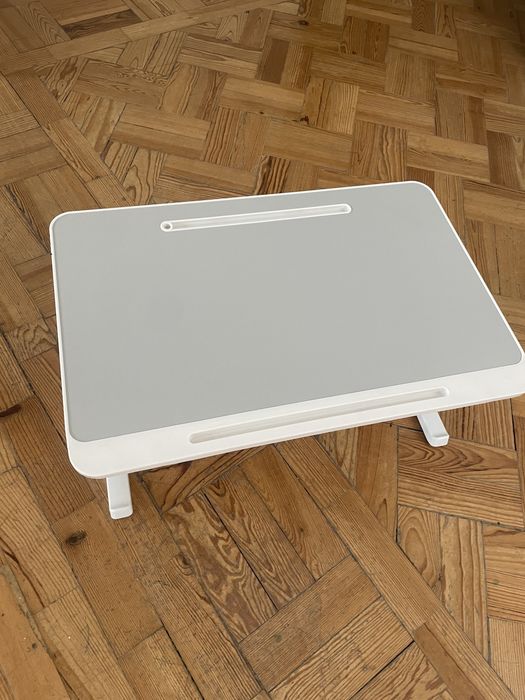 Tabuleiro altura regulável