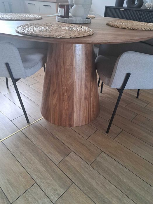Stół okrągły do jadalni drewniany