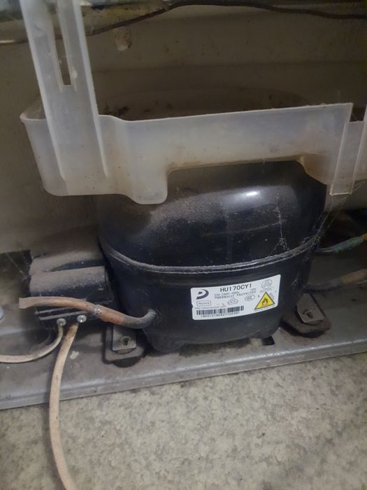 Компрессор холодильника indesit