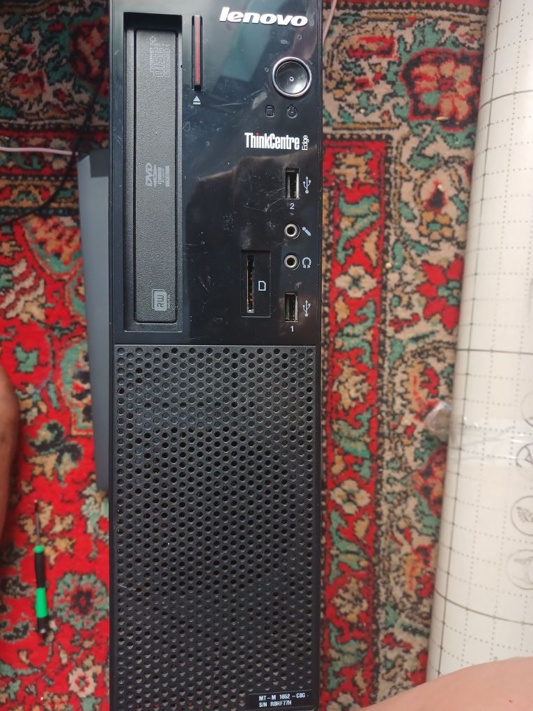 Комп'ютер чели  Thinkcenter Edge 71