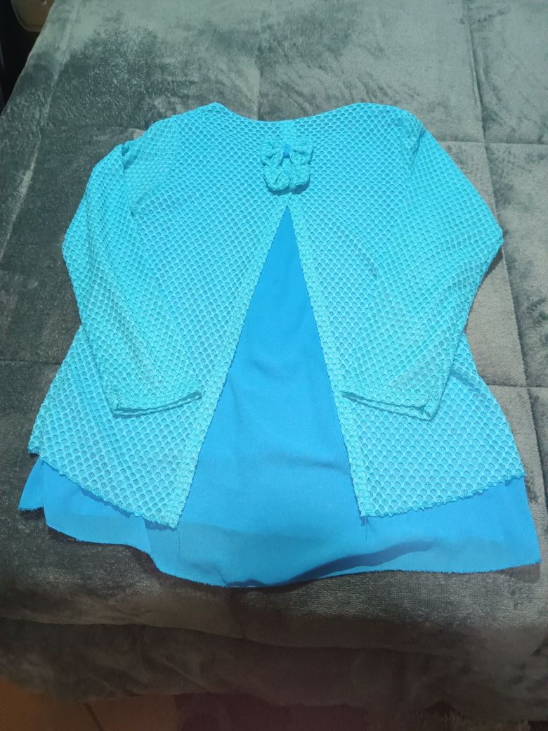 Camisola/túnica M
Usada apenas 2 vezes
Perfeita para um look mais form
