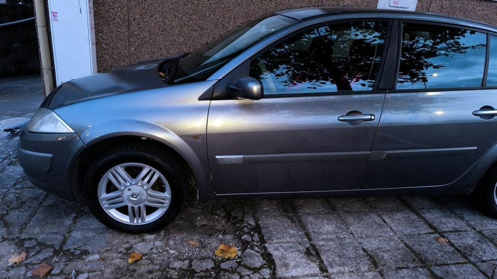 Carro Megane 2004 Gasóleo Diesel