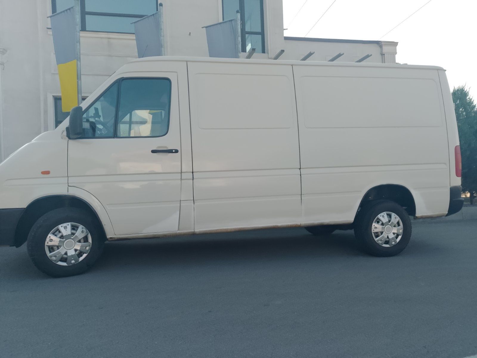 Продам бус Lt 2001 г выпуска