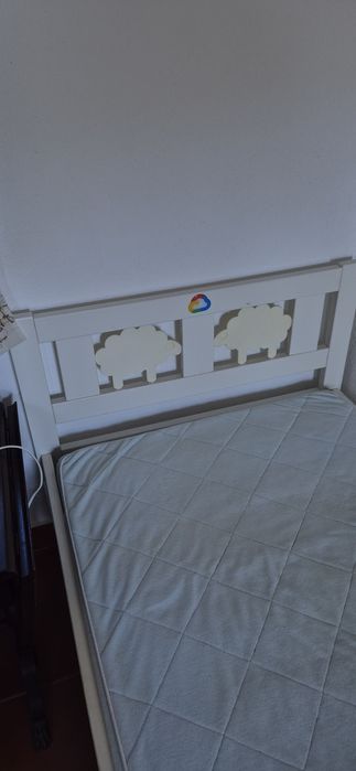 Cama criança, colchão e proteção lateral