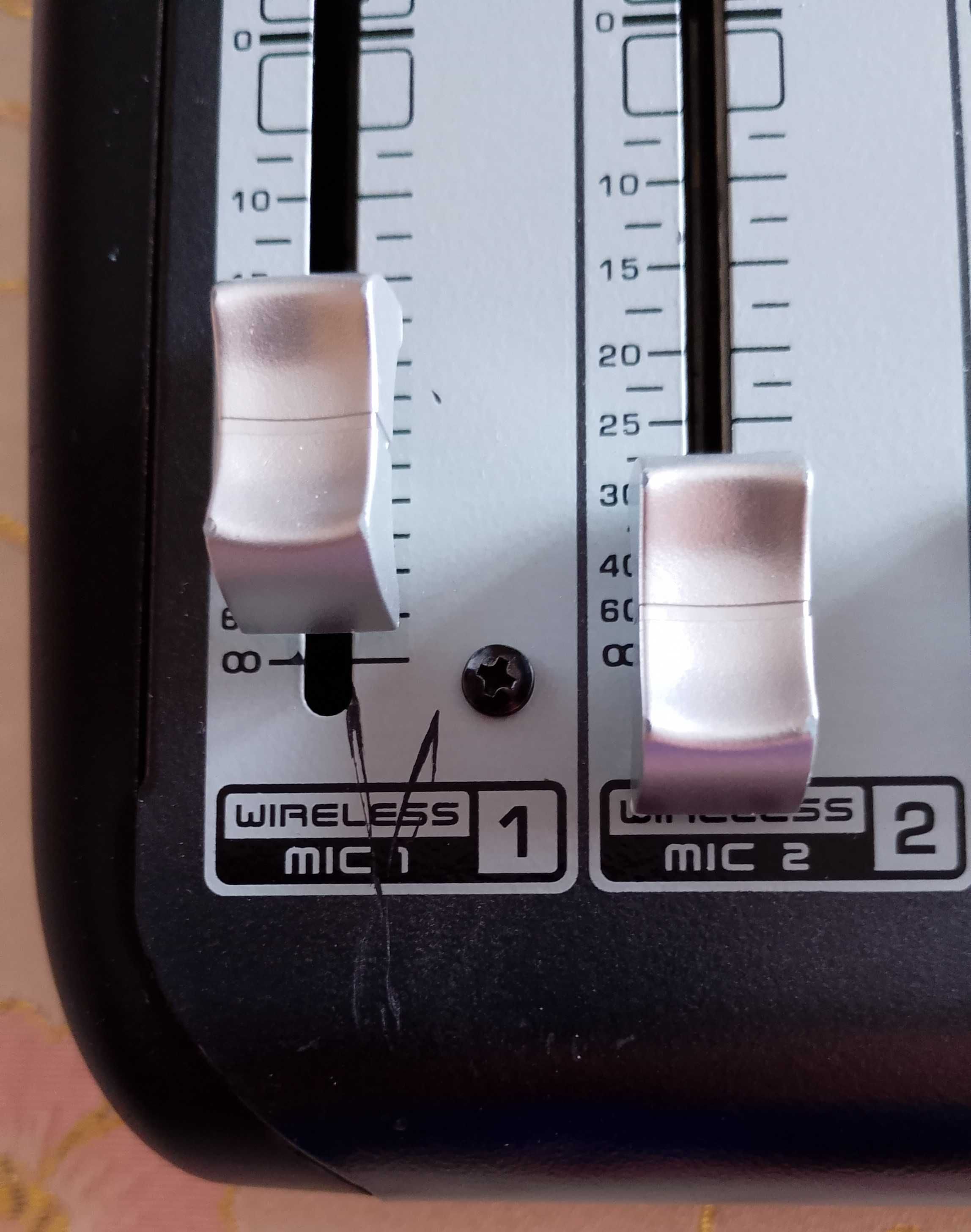 Behringer XENYX Q1204USB