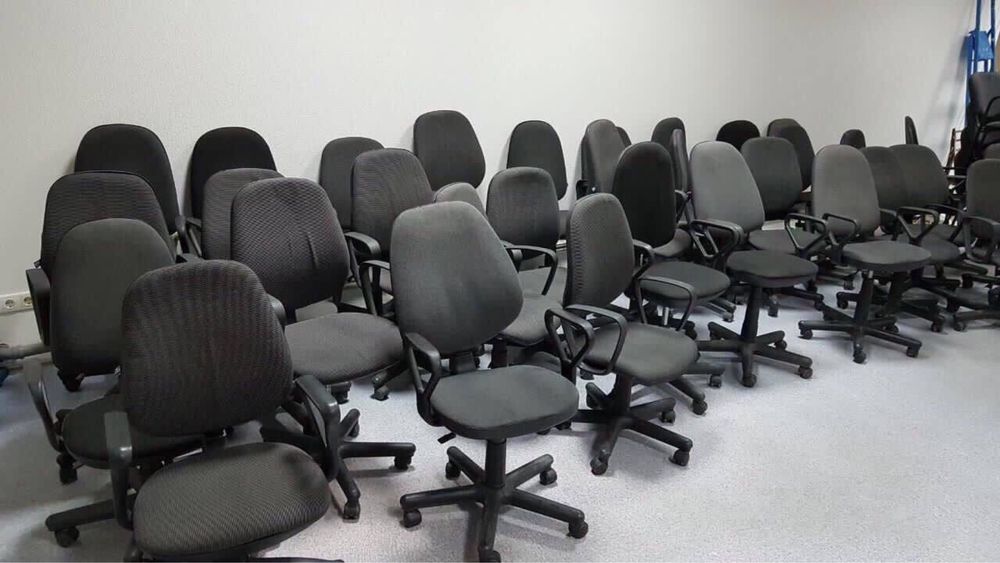 РАСПРОДАЖА офисной мебели кресла Стулья