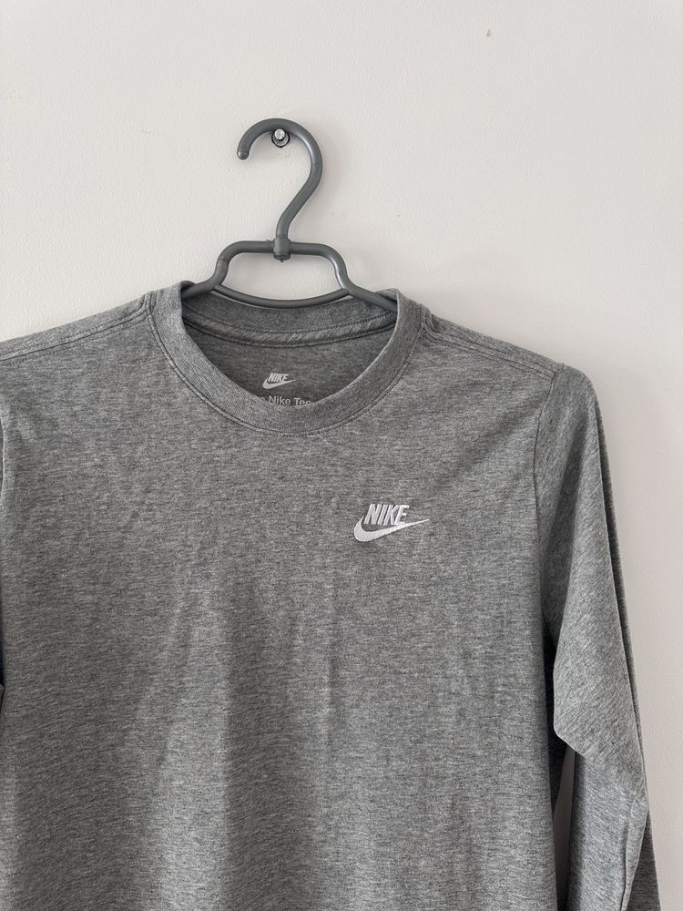 Лонгслів футболка жіночий Nike