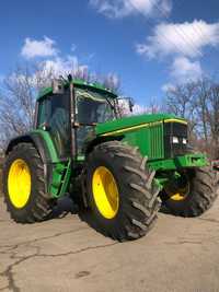 Трактор John Deere 6800