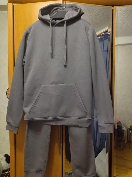 Новый теплый спортивный костюм