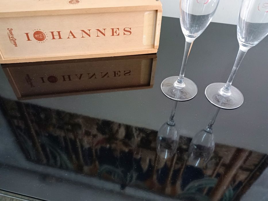 Mesa de centro em madeira lacada preto brilho, medidas: 116/55/30cm al