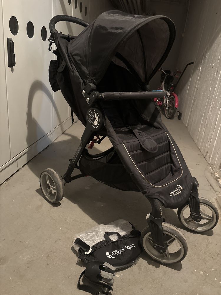 Sprzedan wozek babby jogger