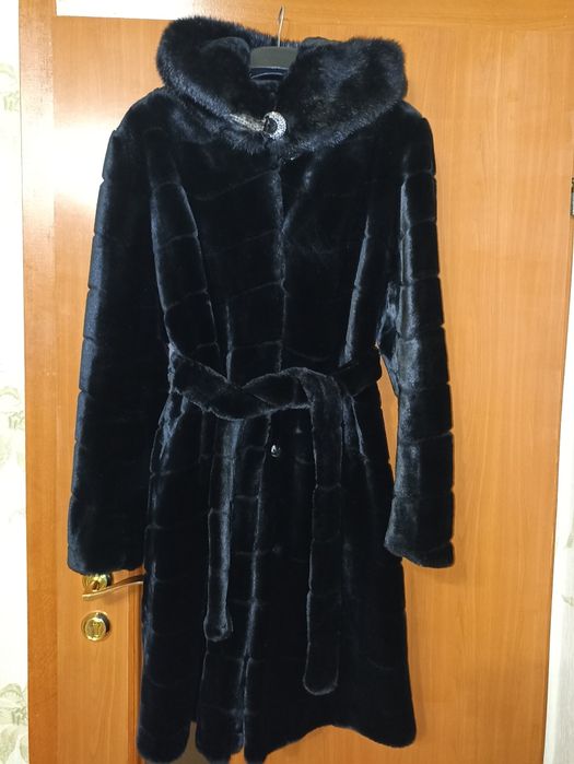 Женская шуба под мутон. Размер L (46-48).