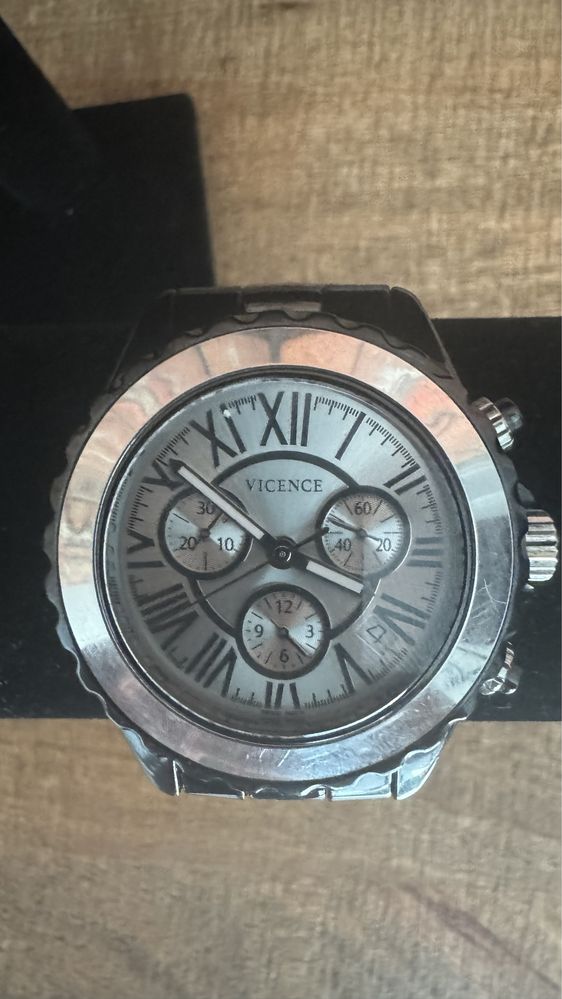 Zegarek Vicence Ceramic Chronograph z 585p zlotą ramka