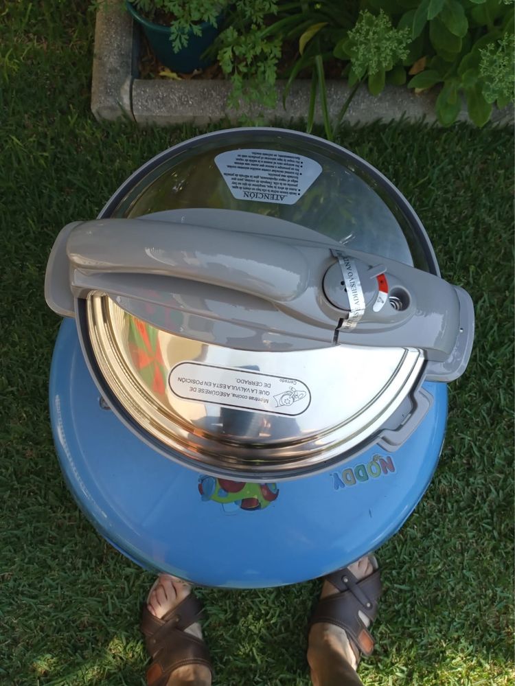 Robot de cozinha ERIKACHEF, novo (nunca usado)