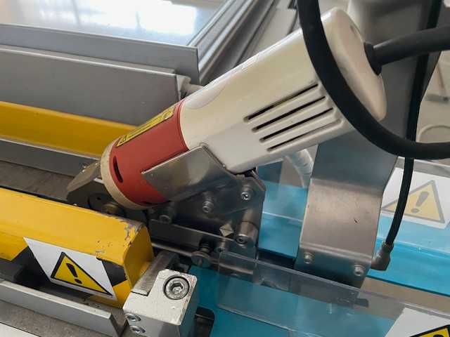 Półautomatyczny stół do produkcji rolet , zip screen, markiz.
