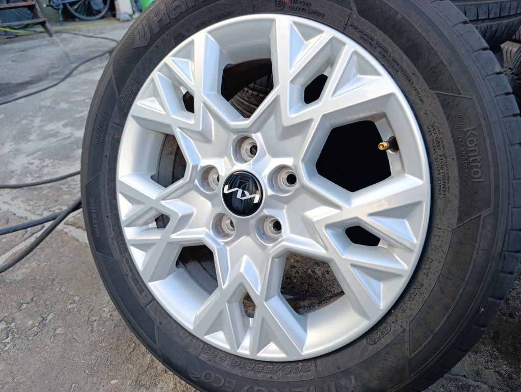 Kia Cee'd Soul felgi aluminiowe 16 cali jak nowe z Niemiec