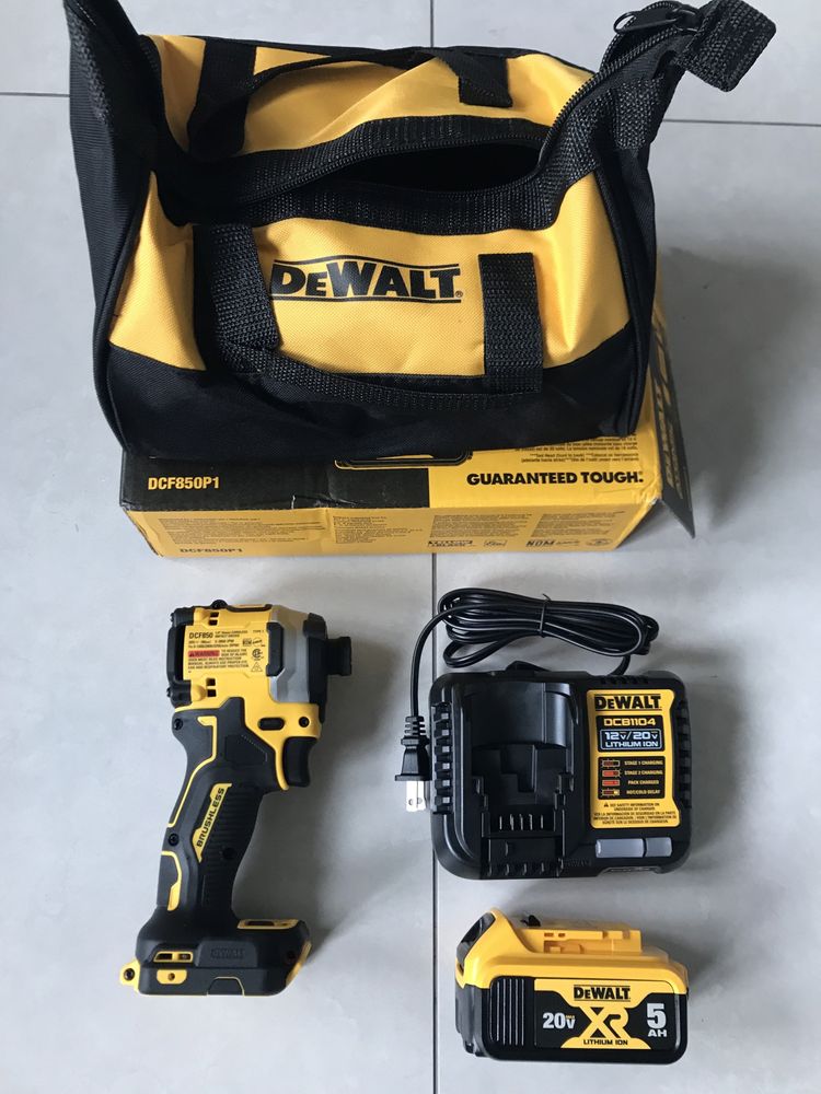 Імпакт Dewalt DCF850P1