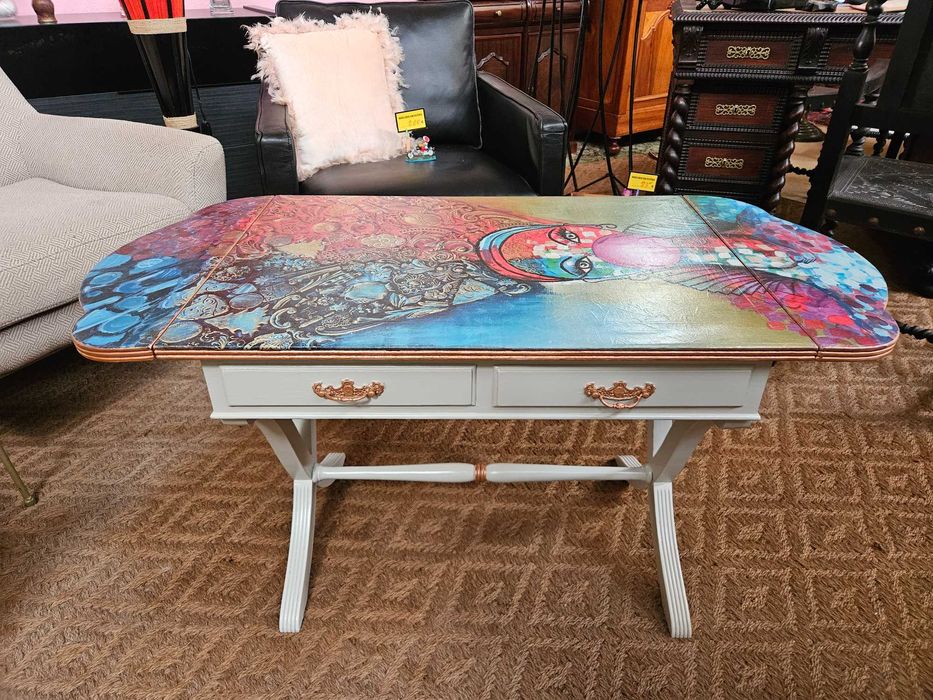 Móvel antiga restaurado de forma personalizada