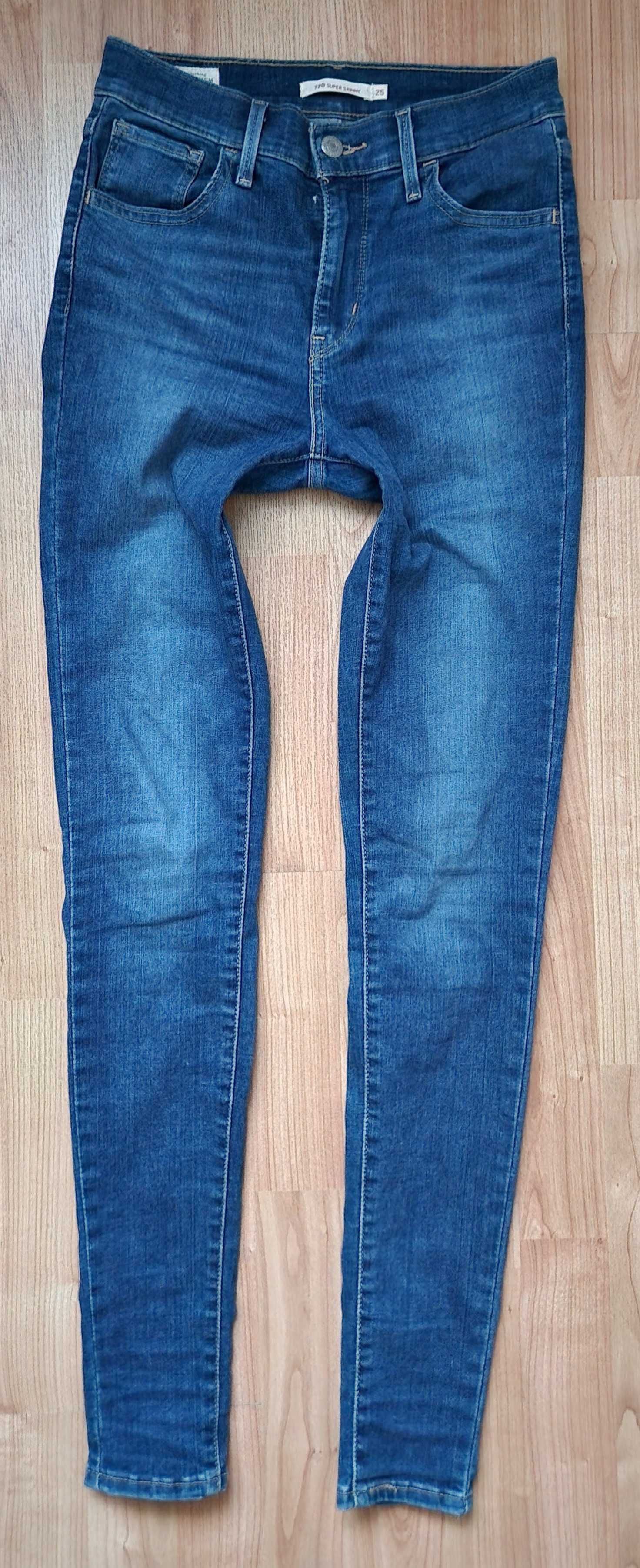 Spodnie damskie jeans super skinny Levis 720 W25L32