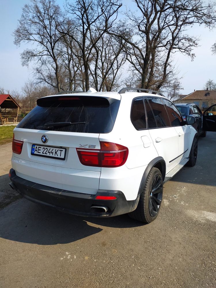 Продам BMW X5 E70 2008 год после полного ТО