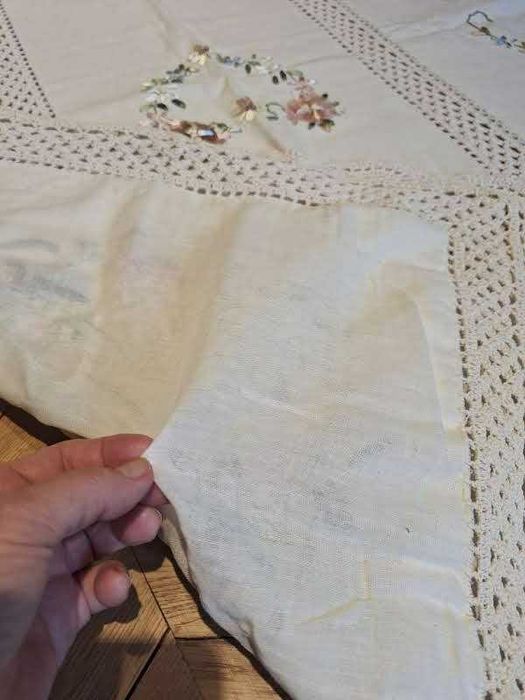 Nowy obrus haftowany 100% bawełna