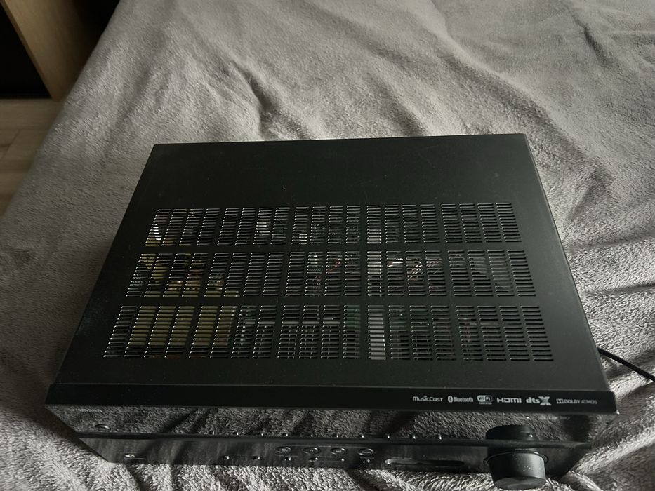 Yamaha RX‑V681 – amplituner
