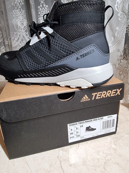 Зимові  Ботинки Adidas Terrex 37-38р. Нові