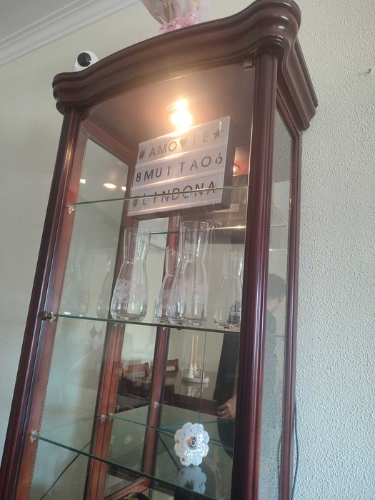 Móvel cristaleira