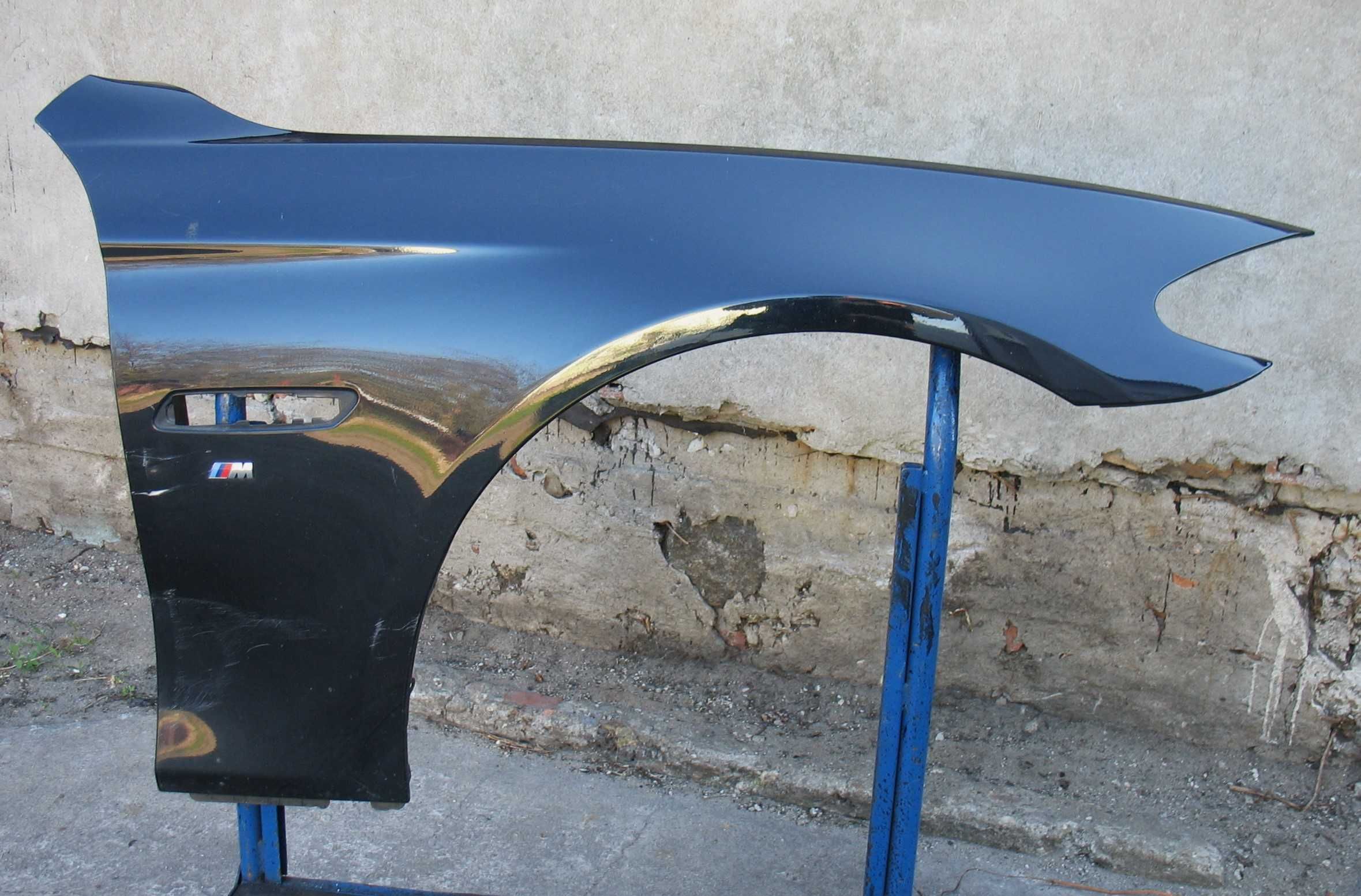 BMW 5 F10 F11 błotnik prawy przód