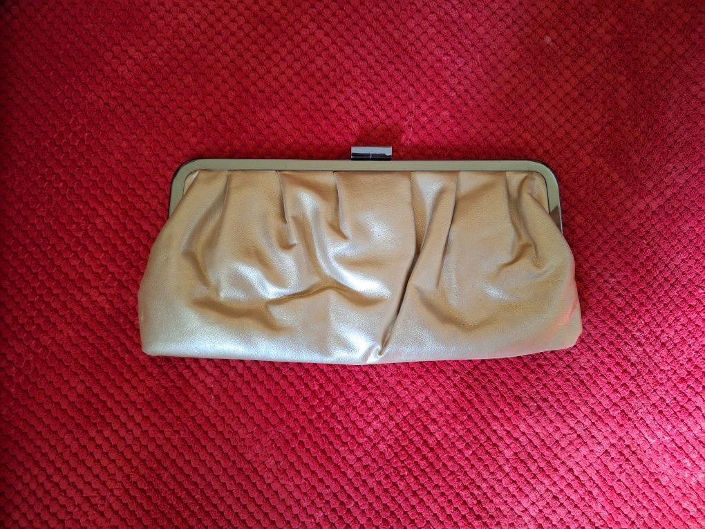 Złota torebka kopertówka damska Lancôme