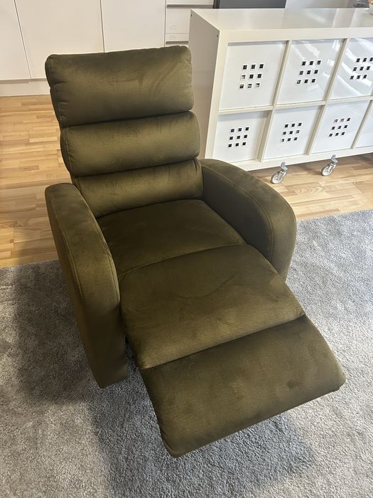 Fotel bujany z funkcja relax