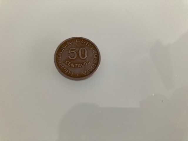 6 moedas  Moçambique, 50 centavos 1957 e 1973, 20 centavos 1961 e 1973