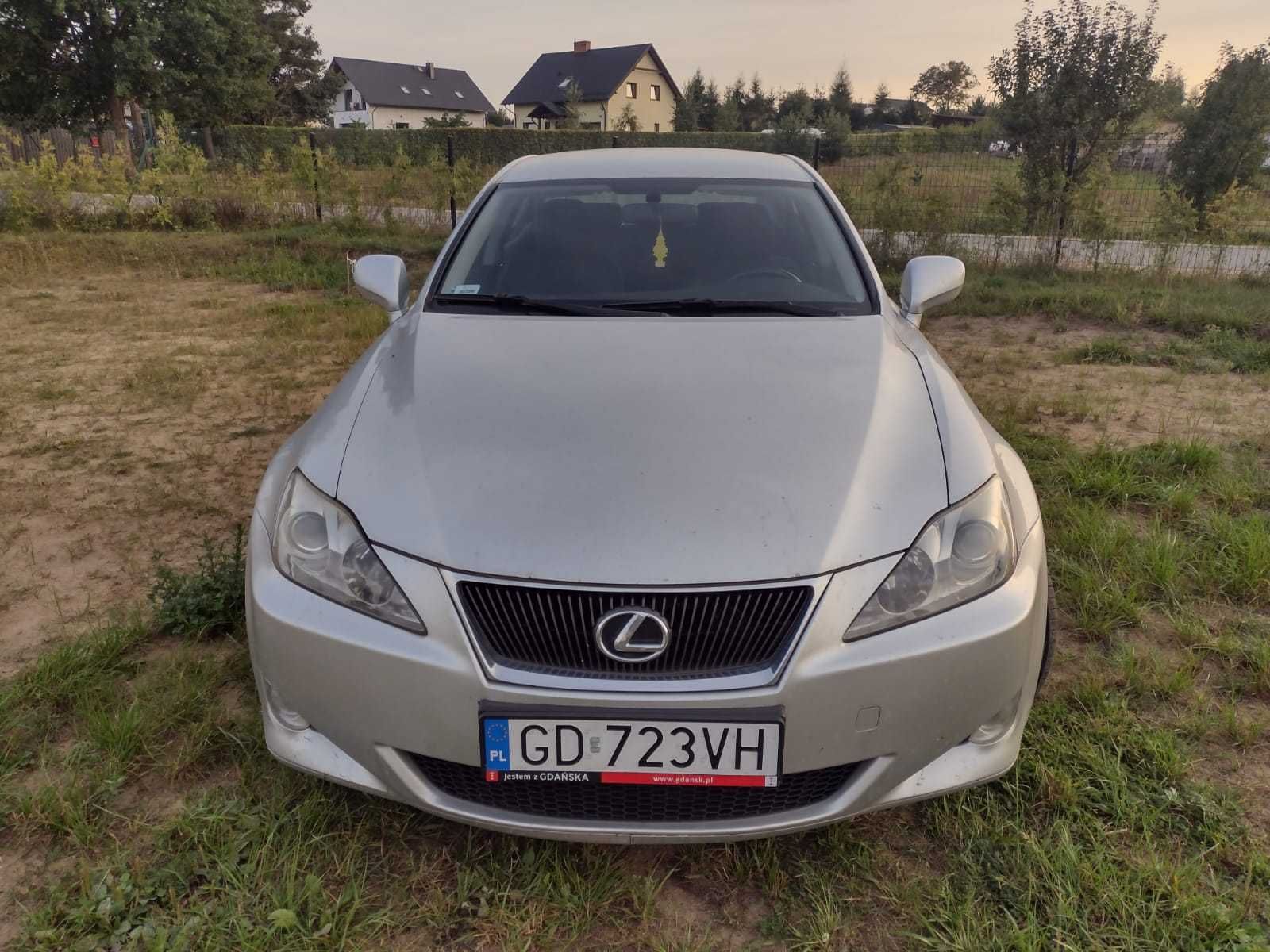 Lexus is 220d 07