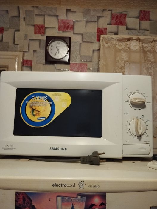 Продам микроволновку Samsung