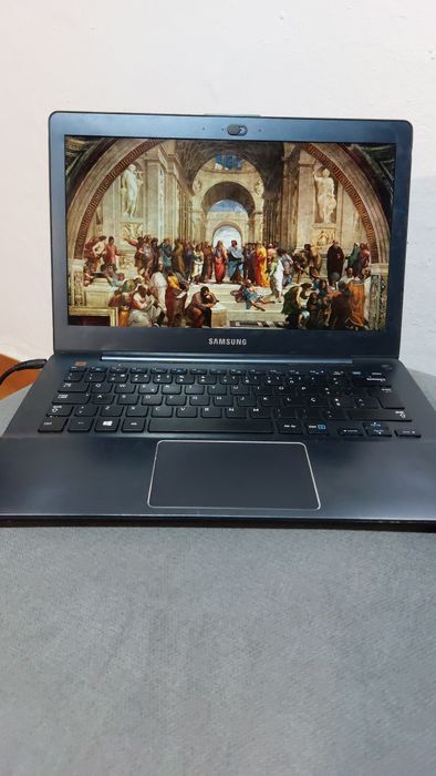 Samsung Notebook 730U a funcionar