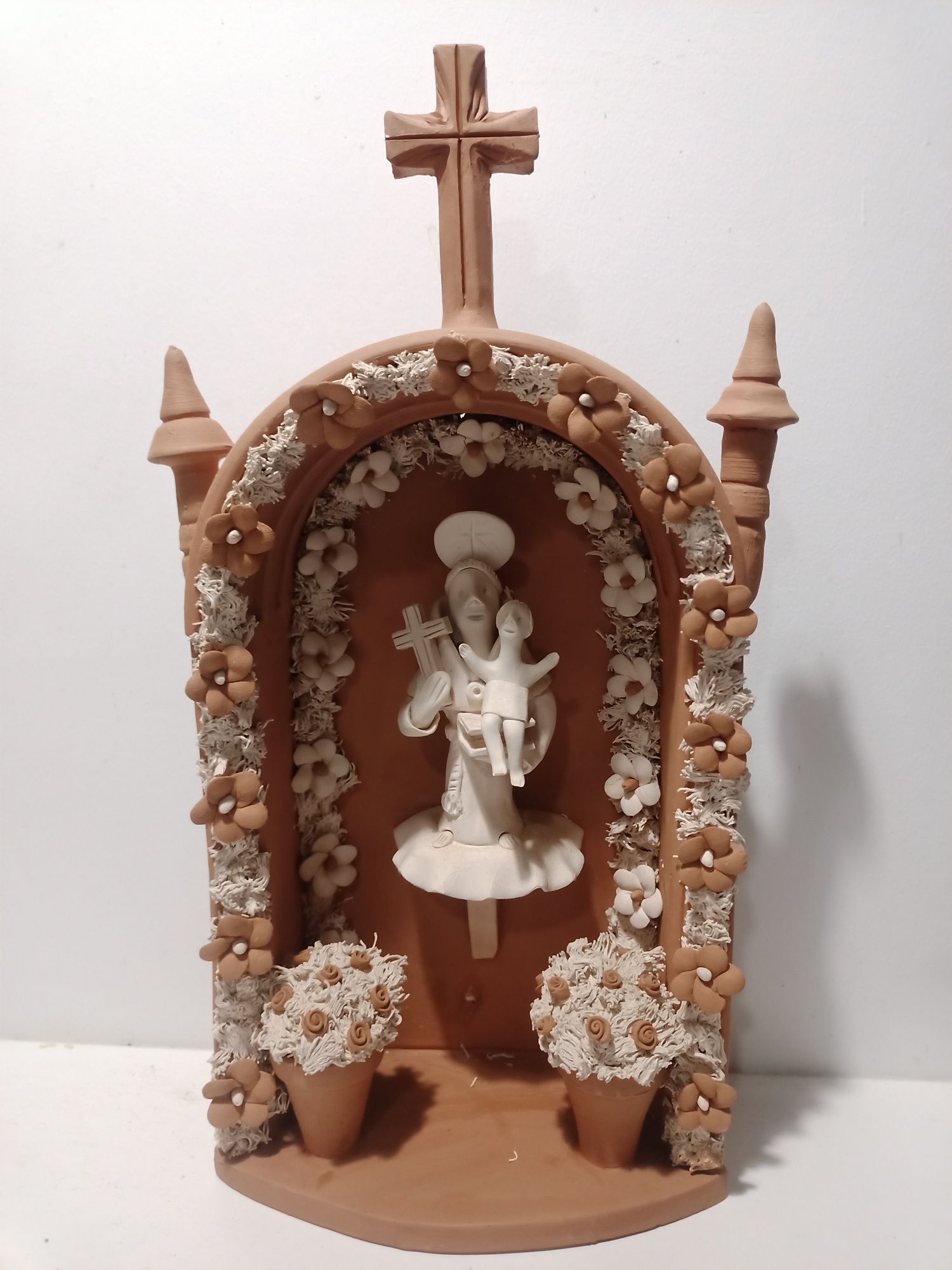 Alminhas ou altar dos irmãos Baraça do figurado de Barcelos