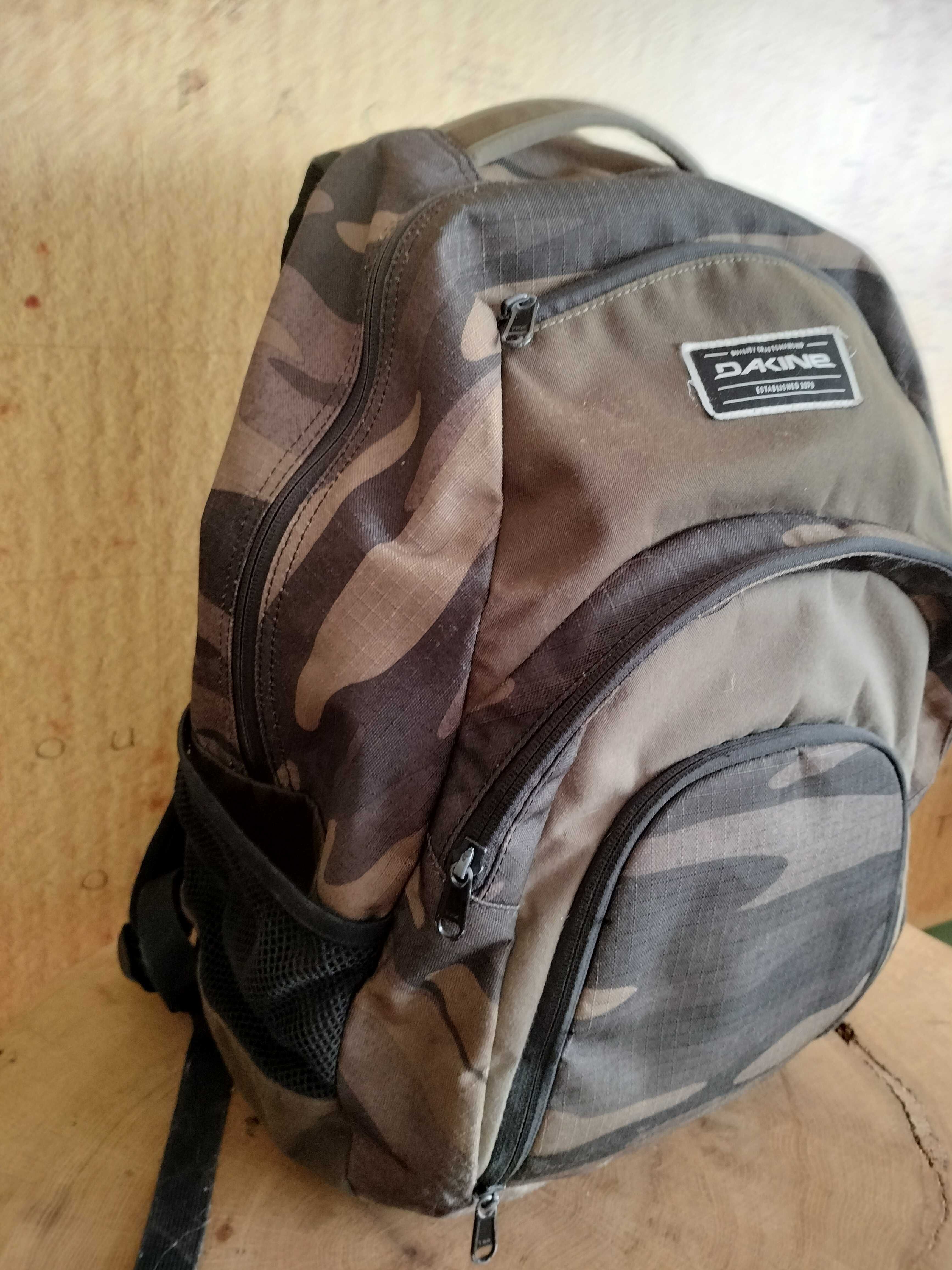 plecak Dakine Campus L 33 L miesci laptop