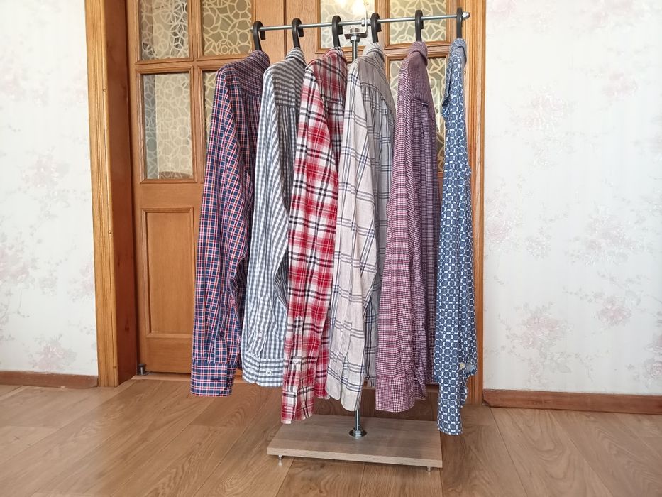 Стійка тримач для одягу рейл вішак корнер