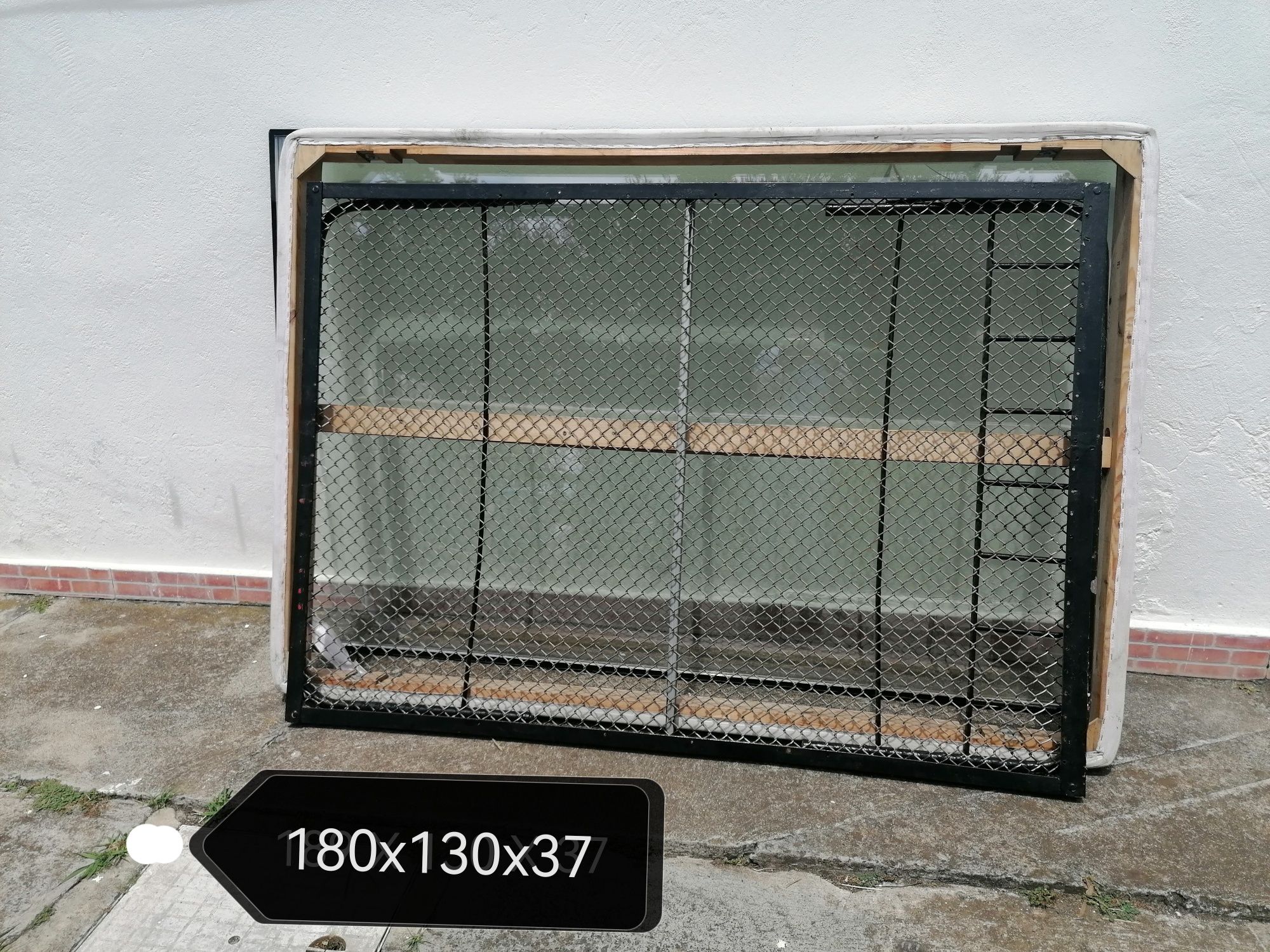 Cama em ferro 180x130