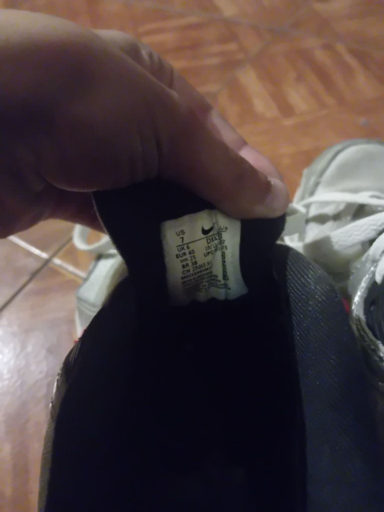 Vendo sapatilhas nike com pouco uso