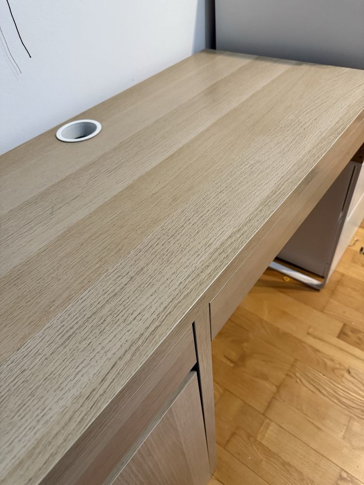 IKEA MICKE biurko z szafką 105x75x50