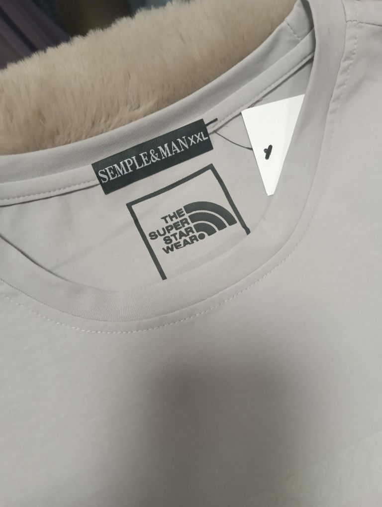 Camisola nova com etiqueta