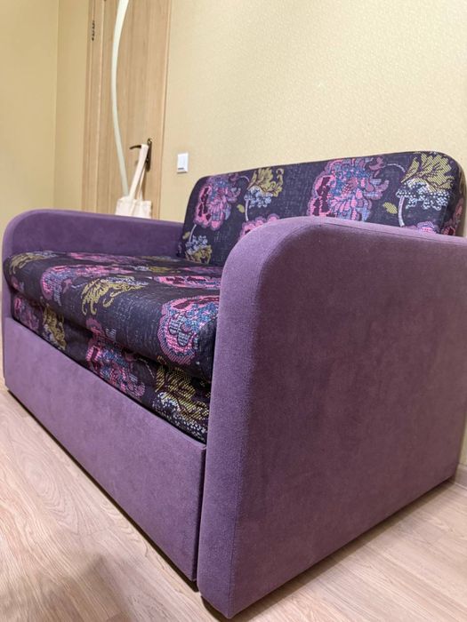Расскладной маленький диван - двухместный