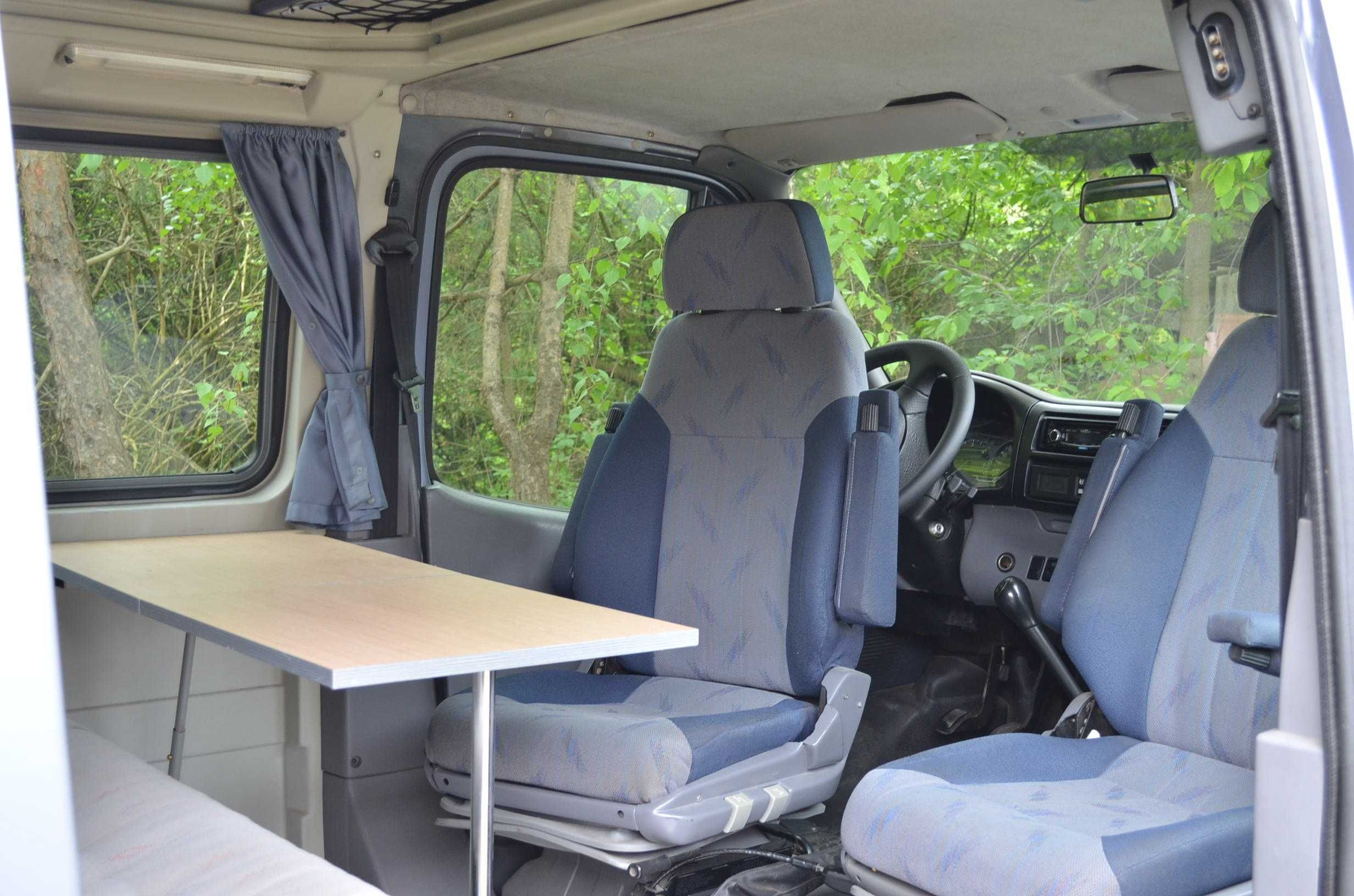 Ford Transit Westfalia Nugget 5 os. 2.5 TD kamper 180tys. km.