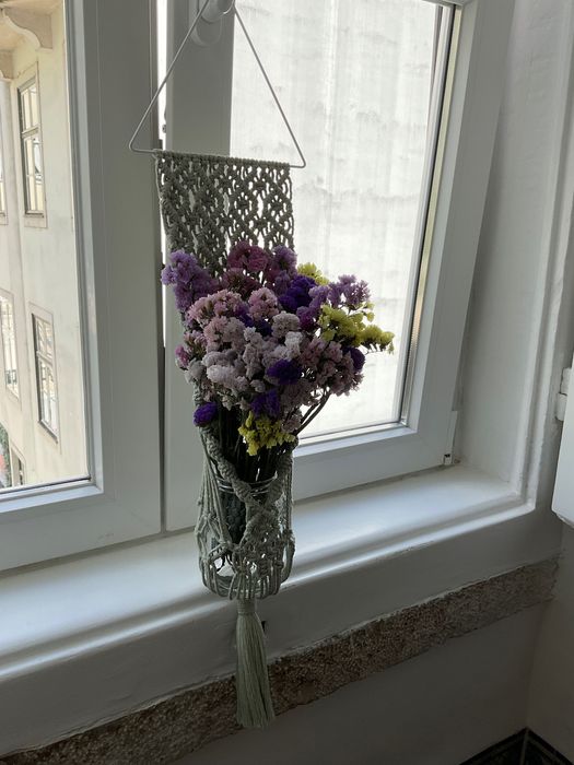 Suporte de planta em macramé