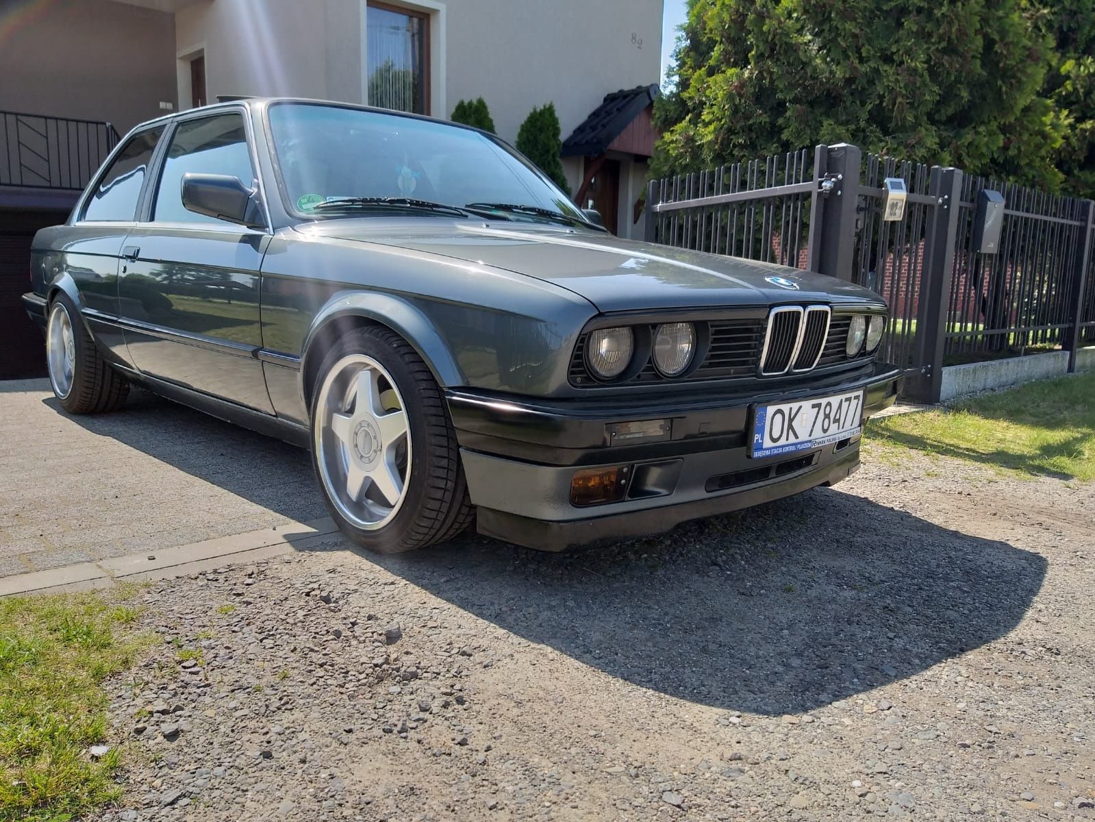 BMW E30 328i coupe