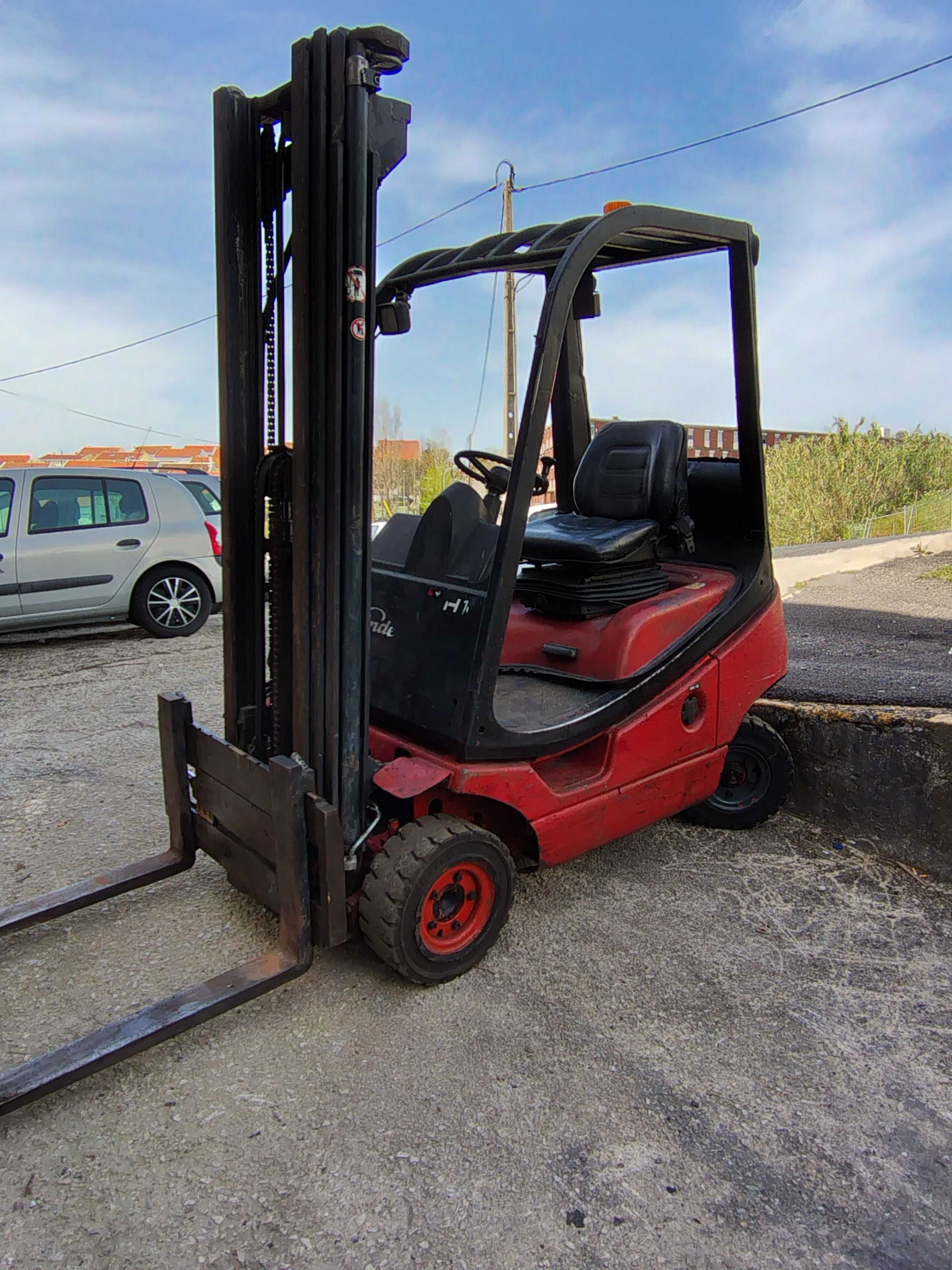 Empilhador LINDE H16D Diesel 1600kg